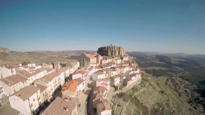 Ares s'omplirà d’històries amb el I Concurs de Relats Breus “Escriu Ares” Ares s'omplirà d’històries amb el I Concurs de Relats Breus “Escriu Ares”