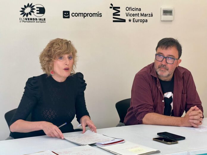 La diputada de Compromís a les Corts, Verònica Ruiz i el diputat provincial de Compromís, David Guardiola La diputada de Compromís a les Corts, Verònica Ruiz i el diputat provincial de Compromís, David Guardiola