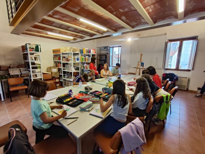 Taller de dibuix a Ares