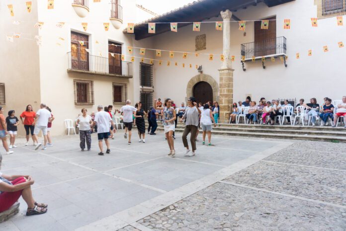 Bureo en la plaza de la Iglesia