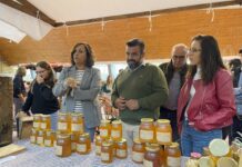 Albocàsser tanca amb èxit la XIII Fira de l’Ametla, malgrat la pluja, i reafirma el seu compromís amb el producte local