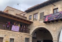 Portell commemora el 25N amb una concentració i lectura del manifest