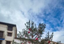 Els veïns d’Ares decoren el Nadal al poble