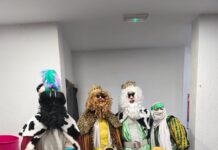 La Mata rep als Reis d’Orient amb màgia i il·lusió Els Reis d'Orient al seu pas per La Mata acompanyats pels patges i el pregoner