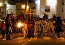 La Iglesuela del Cid celebra San Antonio pese al fuerte viento