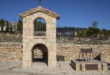 Villores culmina set anys de contenció amb la liquidació de 200.000 euros de deute municipal